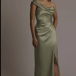 Never worn- Wedding was canceled